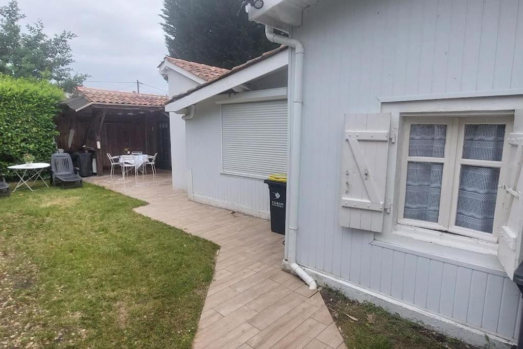 Holiday home Maison L'escaletaussat Les Bains Lanton